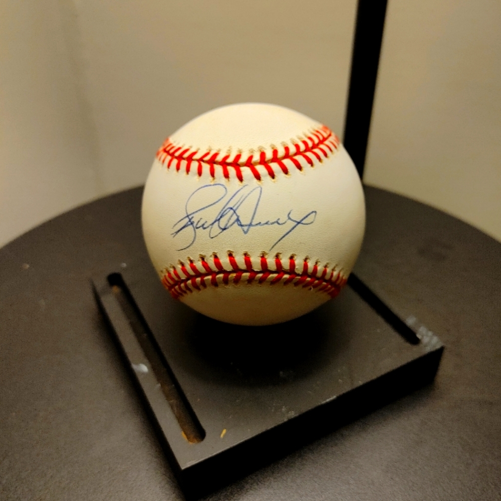 Ivan Rodriguez signed ball
